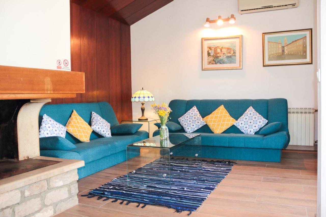 Holiday Home Laurea Supetar Luaran gambar