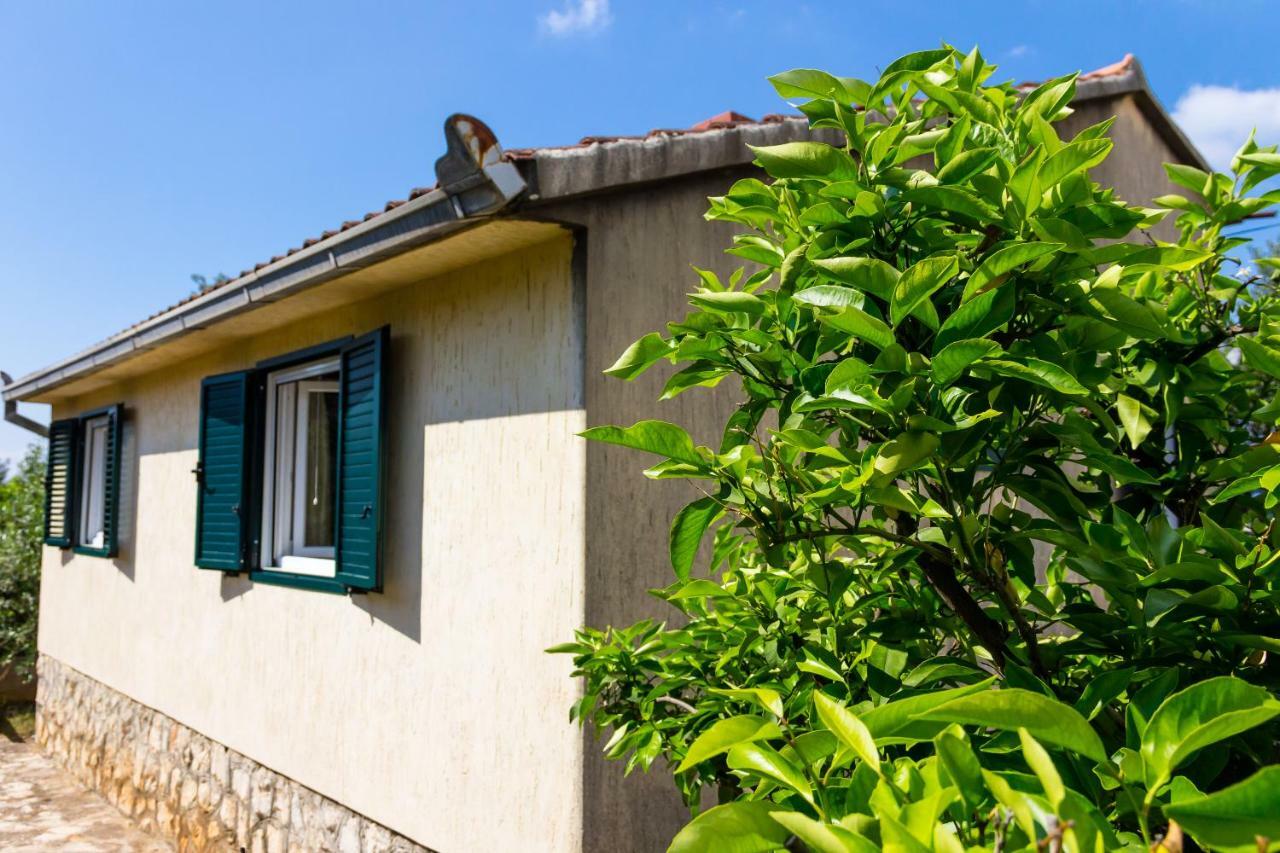 Holiday Home Laurea Supetar Luaran gambar