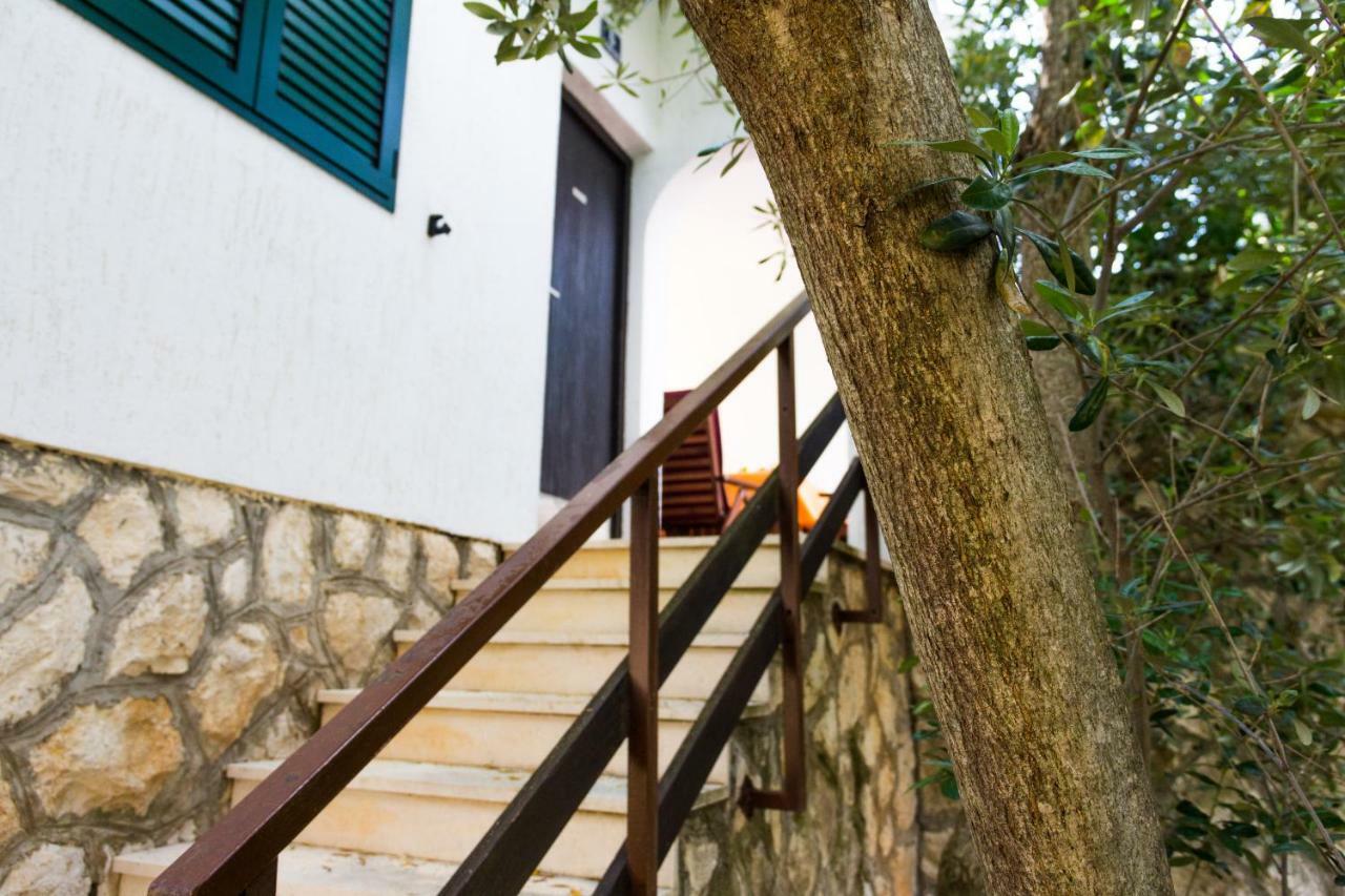 Holiday Home Laurea Supetar Luaran gambar